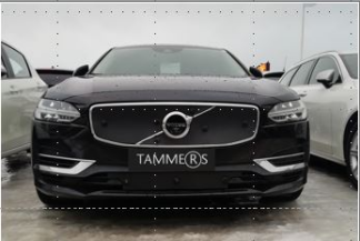 Maskisuoja Volvo V90 2016-2019 (Parkkitutkalla)